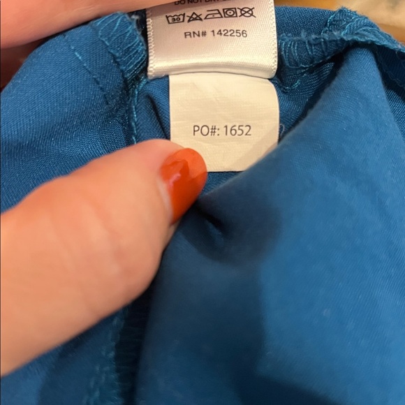 Alps Blue FIGS scrubs  set - Picture 3 of 7